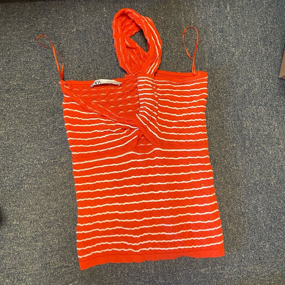 Zara top never worn